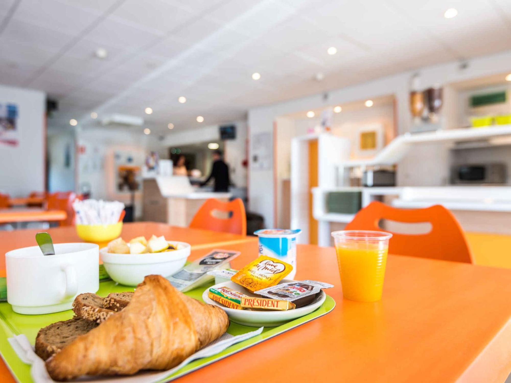 Hotel Ibis Budget Amberieu En Bugey/chateau Gaillard A42