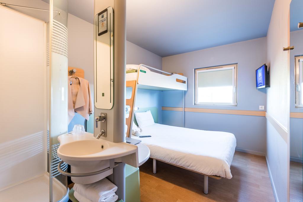 Hotel Ibis Budget Amberieu En Bugey/chateau Gaillard A42 2*