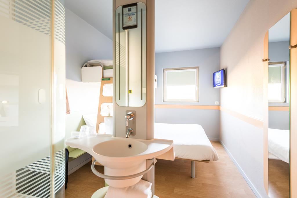 Hotel Ibis Budget Amberieu En Bugey/chateau Gaillard A42 Château-Gaillard
