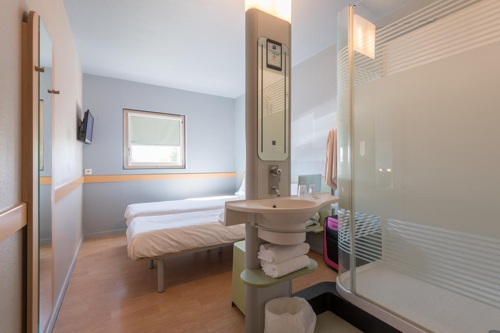 Hotel Ibis Budget Amberieu En Bugey/chateau Gaillard A42